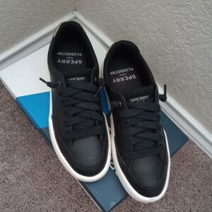 Women's size 8 Sperry plush step sneakers black white and gold